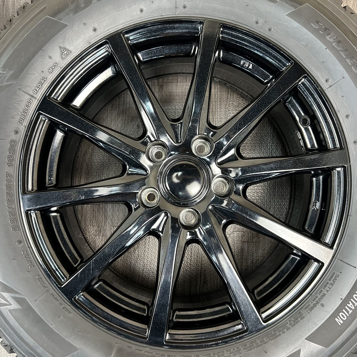 Bridgestone BLIZZAK DM-V3 225/65 R17, фото 3