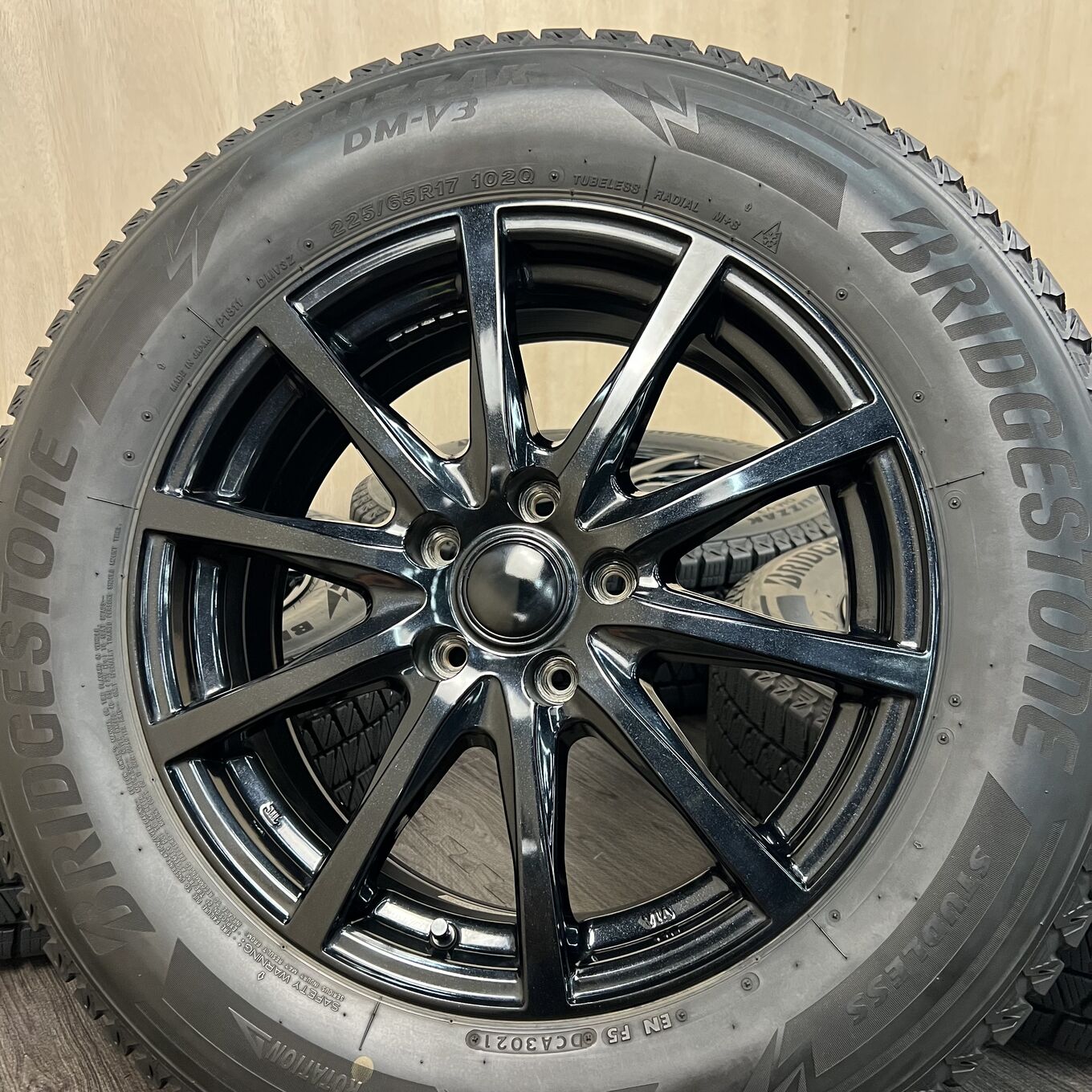 Bridgestone BLIZZAK DM-V3 225/65 R17, фото 6