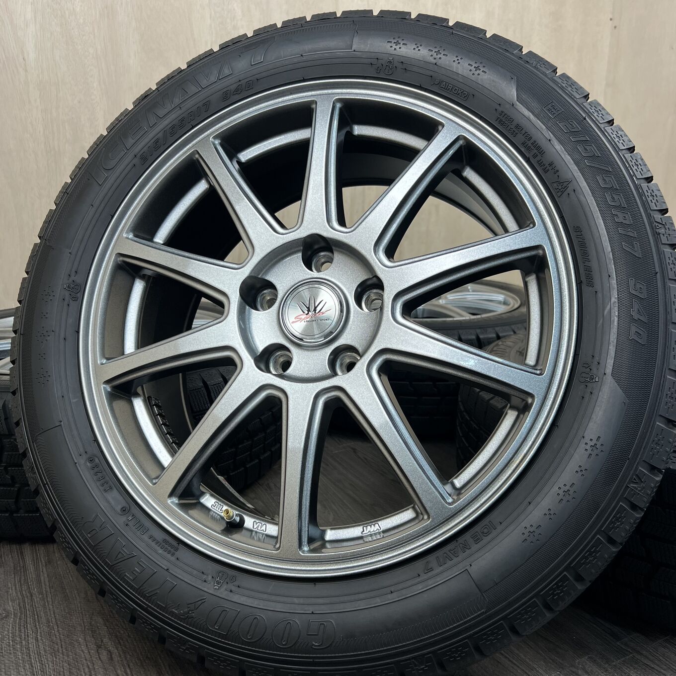 Б/У колесо в сборе 215/55 R17 Goodyear ICE NAVI 7, артикул 99S40426
