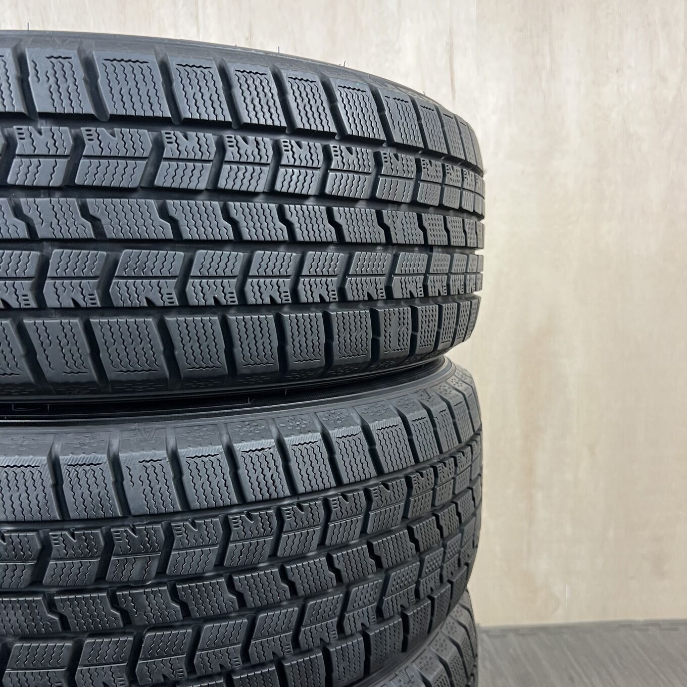 Goodyear ICE NAVI 7 215/55 R17, фото 6