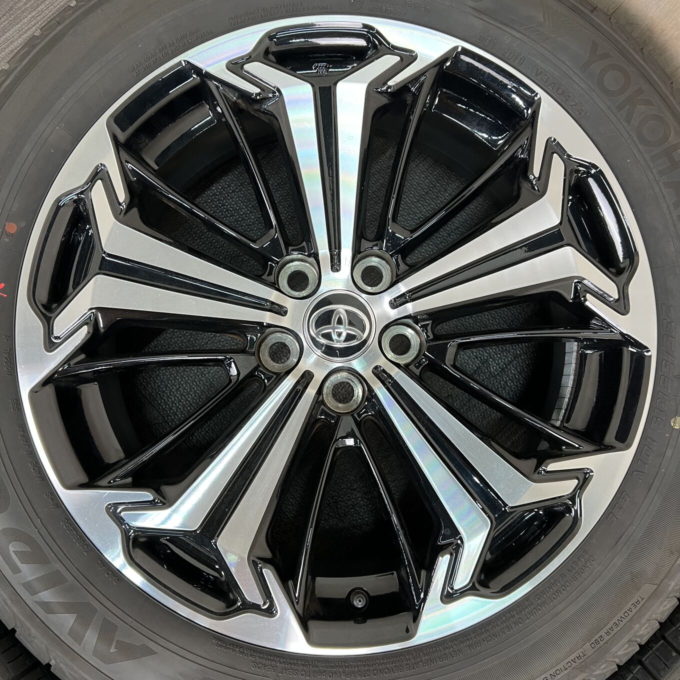 Yokohama RAV4 XA50 PHV PRIME 235/55 R19, фото 4